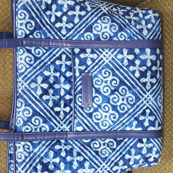 Vera Bradley Purse - Picture 3 of 7